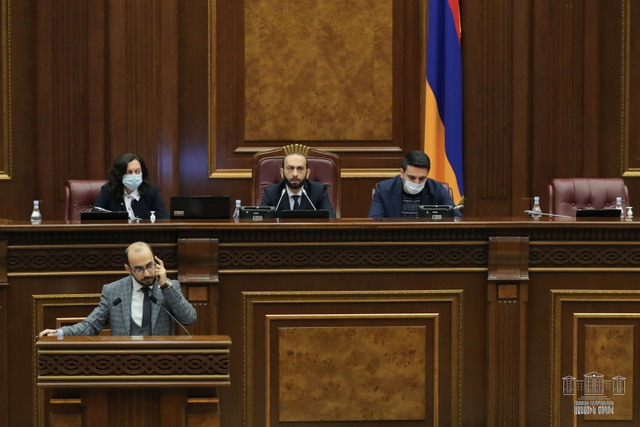 ՀՀ ԱԺ-ն Նաիրա Զոհրաբյանին զրկեց հանձնաժողովի նախագահի լիազորություններից