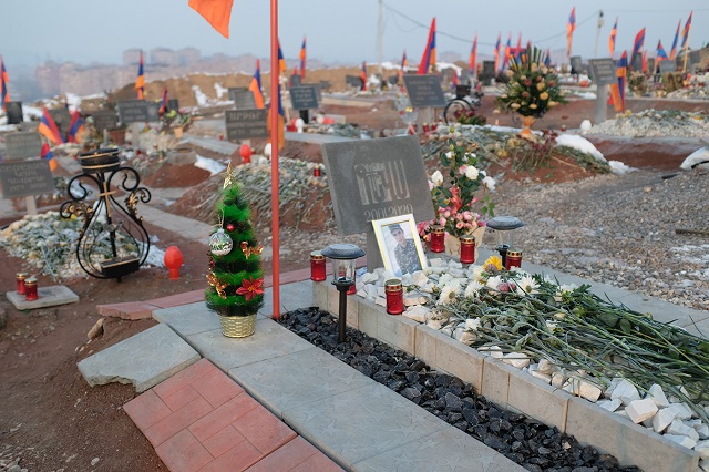Արմեն Սարգսյանի անունից այսօր հարգանքի տուրք է մատուցվել Հայրենիքի պաշտպանության համար նահատակված հերոսների հիշատակին