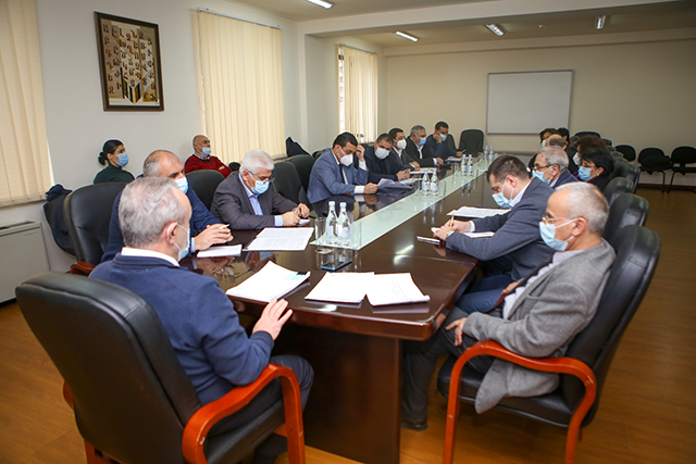 Մենք՝ բոլորս, մեկ միասնություն ենք, և յուրաքանչյուրս մեր տեղում պետք է անենք հնարավորը՝ վերացնելու բուհերում անառողջ մթնոլորտը. Վահրամ Դումանյան