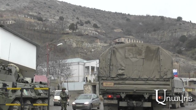 «Труп, оружие, пленники?». ռուս խաղաղապահները խաղաղ դեմքով՝ հայ վարորդներին. Ի՞նչ է կատարվում Երեւան-Ստեփանակերտ ճանապարհին