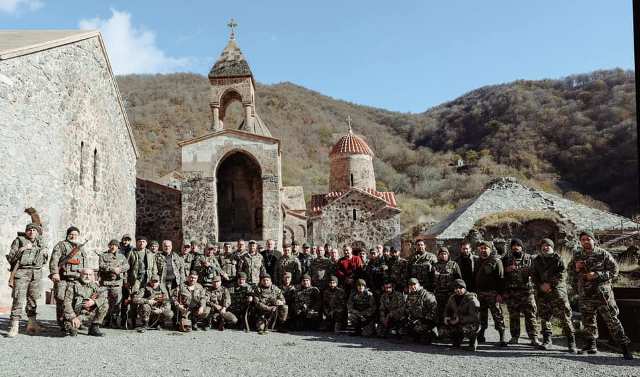 «Հայրենիք» զորախմբի մարտիկները միանում են Հայրենիքի փրկության շարժմանը` Արթուր Վանեցյանի առաջնորդությամբ