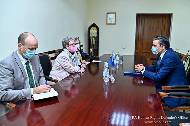 Արման Թաթոյանը Հայաստանում ԵՄ պատվիրակության ղեկավարի հետ հանդիպմանը խոսել է Ադրբեջանում պահվող հայ գերիների վերադարձի հրատապության մասին