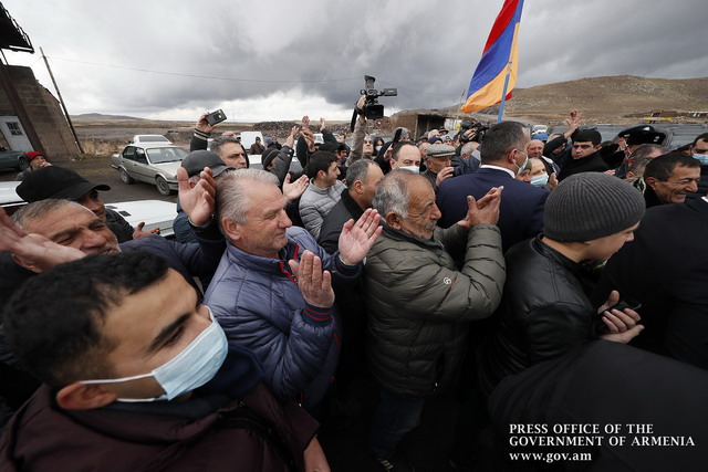 «Կազմակերպված ցույցեր են, կազմակերպիչները՝ հայտնի»․ Եսայանը՝ «ռոբասերժական կլանն ու ՀՅԴ-ն» վերացնելու կոչերի մասին