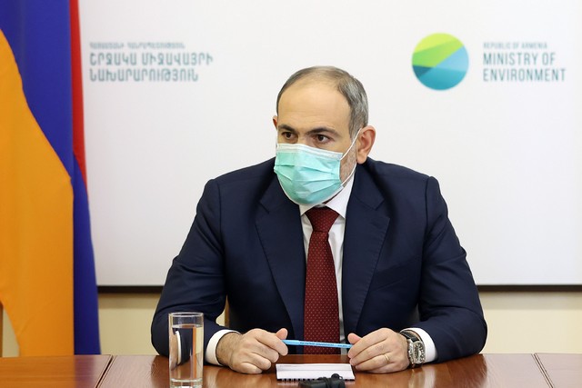 Հասկանում եմ, որ իմ բերած օրինակները երբեմն շատ սուր են, շատ գրոտեսկային են, բայց այս շենքը, որտեղ հիմա մենք նստած ենք, որոշակի վնաս է հասցրել շրջակա միջավայրին. Նիկոլ Փաշինյան