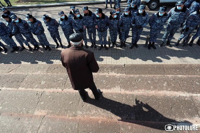 «Ոստիկանը մերն է» կարգախոսով իշխանության եկած անձն այսօր ուզում է բարիկադներ սարքել հասարակության և ոստիկանության միջև. Էլինար Վարդանյան