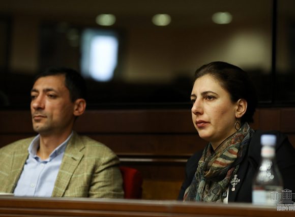 «Սերժին մերժել»-ուց մինչեւ Ալիեւի «պորտը տեղը դնելը»․ պատգամավորների փոխադարձ մեղադրանքներն Աժ ամբիոնից