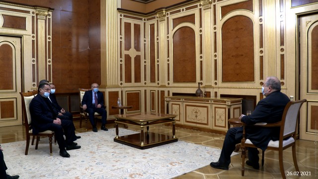 ՀՀ նախագահը և Հայրենիքի փրկության շարժման ղեկավարները քննարկել են երկրում ստեղծված ճգնաժամային իրավիճակի հանգուցալուծման ուղիները