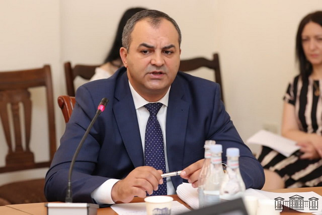 Ինչո՞ւ գլխավոր դատախազը ապօրինի գույքի բռնագանձման մի վարույթ էլ իր առանձնատան հետ կապված չի հարուցում. Դավթյանը հորդորում է ապացուցել