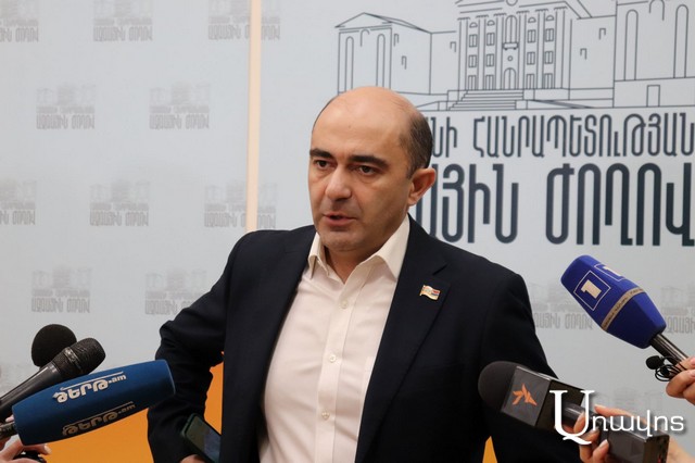 «Կարող ենք մի 10 լ բենզին վերցնենք, գնանք մի հատ շենք այրենք, եթե դա օգուտ կտա՝ եկեք անենք…Բա որ 73% գնում էիք Նիկոլ էիք ընտրում, ի՞նչ էիք սպասում». Մարուքյան