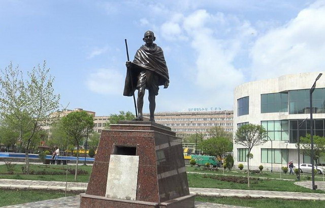«Հայ Հնդկական Բարեկամություն» ՀԿ-ն դատապարտում է Երեւանում Մահաթմա Գանդիի արձանի պղծումը