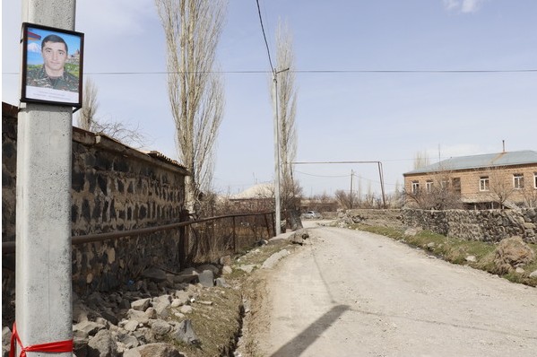 «Գիտակցված մահով հայրենիք են փրկել». Ակունքում 13 փողոց անվանակոչվեց պատերազմների հերոսների անուններով