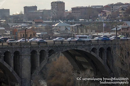 Դեպքի վայրում գտնվող ԱԺ պատգամավոր Սերգեյ Բագրատյանը կանխել է քաղաքացու (Ռ․ Պ․) ինքնասպանության փորձը