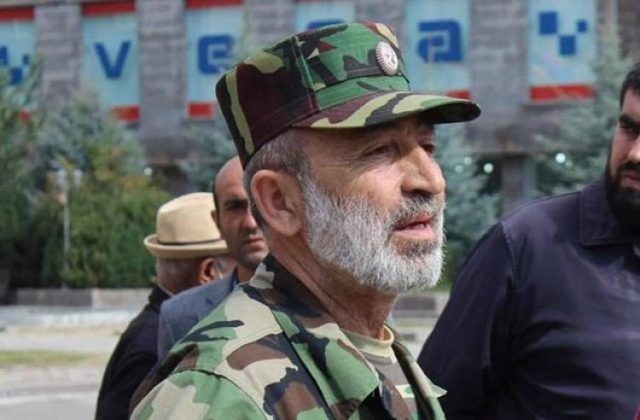 «Սիսական» ջոկատի հրամանատար Աշոտ Մինասյանը շուրջ 1,5 ժամ, առանց որոշման, սպասում էր կալանավորվելուն. փաստաբան