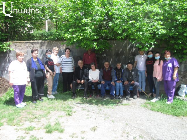 «Էս ոնց փոխվեցինք, ջահելացանք․․․»․ տոնական օրվա նախօրեին անակնկալ «Արծվաբույն»–ի տարեցներին