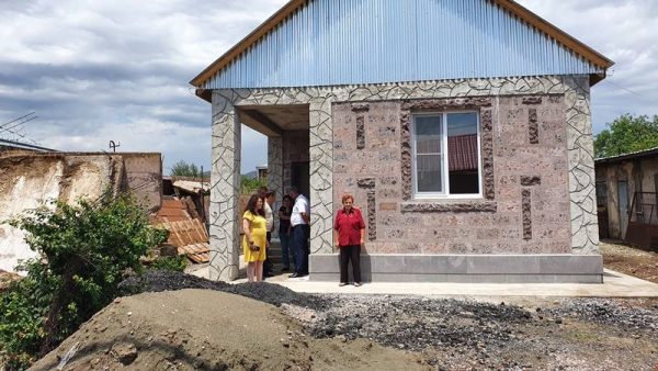 «Ջիգյարով» կառուցված տներ՝ Մայիսյանում․ նորակառույց տուն ունենալով՝ Սոչիից ընտանիքը հայրենադարձվել է