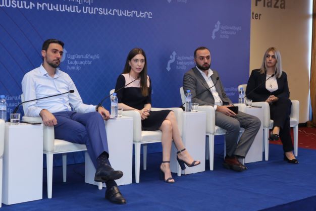 «Եթե մենք ապրեինք իրավական պետությունում, Նաիրի Հոխիկյանի ասածն անհապաղ կդառնար շատ խորը քննության առարկա»․ Վարդեւանյան