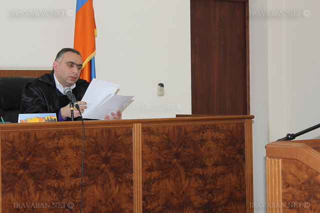 «Կանխակալ վերաբերմունք ունեմ մեղադրյալ Մովսես Հակոբյանի նկատմամբ եւ որպես դատավոր չեմ կարող լինել անաչառ». «Ժողովուրդ»