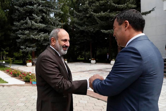 Վարչապետը հանդիպել է Ղրղըզստանի նախագահ Սադիր Ժապարովի հետ