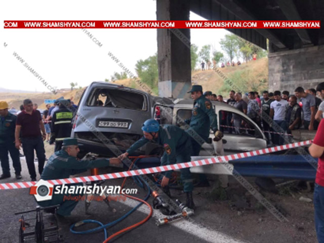 Opel-ը բախվել է կամրջի բետոնե սյանը. Հայրը, մայրն ու երեխան մահացել են. shamshyan.com
