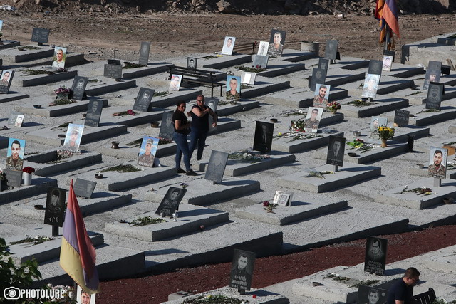 «Իշխող ուժը, գրեթե սեւացնելով, հրեշայնացնելով անցյալը՝ այսօր զոհասեղանին է մոտեցրել մեր անկախության ապագան». Լիլիթ Գալստյան
