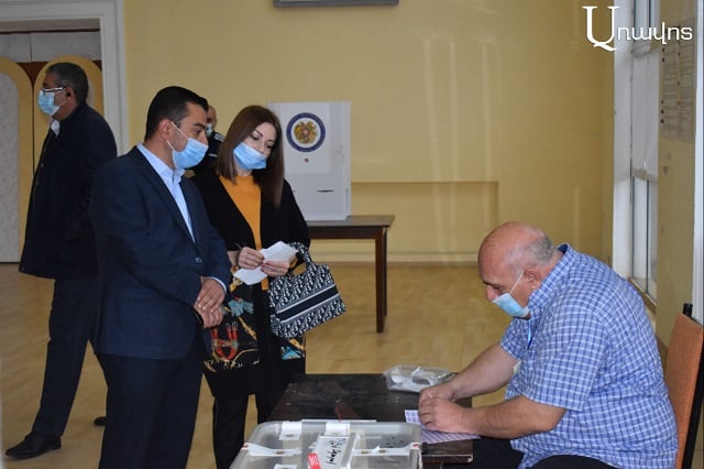 Կառավարող  կուսակցության թեկնածուն Մեղրիում առաջինը քվեարկեց