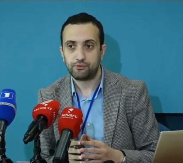 «ՔՊ»-ի կողմնակիցների` առանց համարանիշների ավտոմեքենաները մարդկանց տեղափոխում են ընտրատեղամասեր. Դանիել Իոաննիսյան