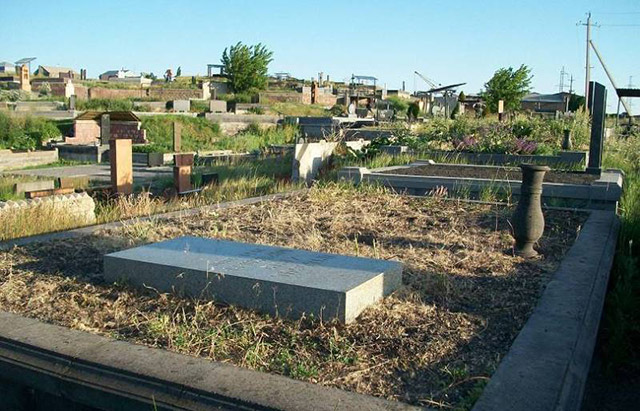 Գերեզմանատներում հողատարածքը կտրամադրվի անվճար հիմունքներով. փոփոխություններ իրավական ակտերում. «Փաստ»