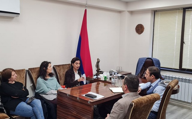 Անդրադարձ է կատարվել հոգեկան առողջության պահպանման ոլորտում իրականացվող ծրագրերին. Արցախի ՄԻՊ-ը հանդիպել է «Santé Arménie»-ի ներկայացուցիչների հետ