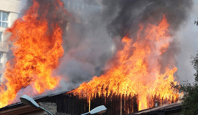 Գյումրու Վարդ-Բաղ թաղամասում հրդեհ է բռնկվել, ծխից 7 հոգի՝ այդ թվում դպրոցական աղջիկներ են թունավորվել
