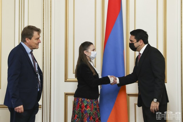 Ալեն Սիմոնյանն ընդգծել է ժողովրդավարական բարեփոխումների քաղաքական օրակարգի կարեւորությունը՝ փաստելով, որ Հայաստանը շարունակելու է շարժվել այդ օրակարգով