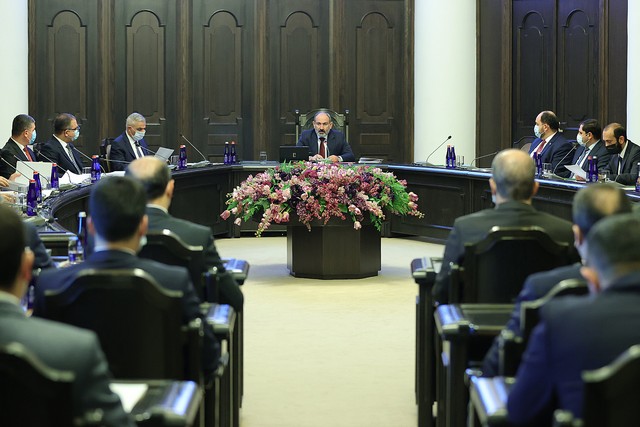 Ասֆալտի համար միլիարդներ կան, իսկ ռազմարդյունաբերության համար գումարը հայթայթում են վերաբաշխումներով. «Փաստ»