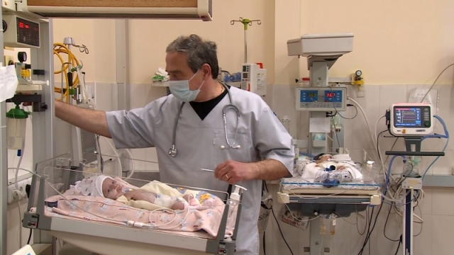 «Մուրացան» համալսարանական հիվանդանոցը Կարեն Վարդանյանի տրամադրած 100 մլն. դրամ աջակցության շնորհիվ 11 նորածնային բժշկական սարքավորում ունի  