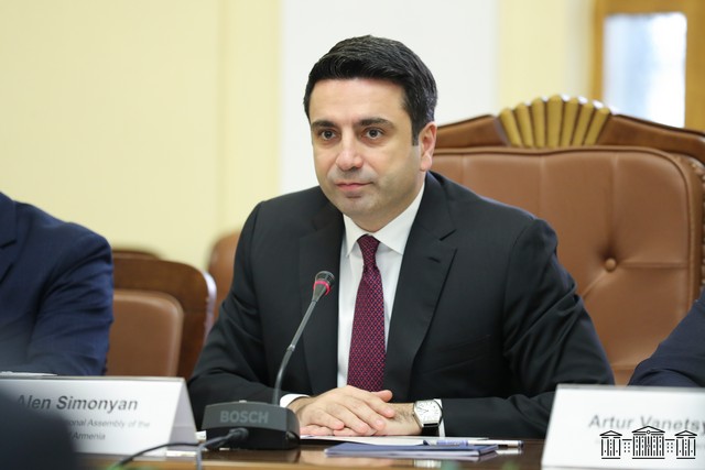 Ալեն Սիմոնյանը ստորագրել է մի շարք օրենքներ