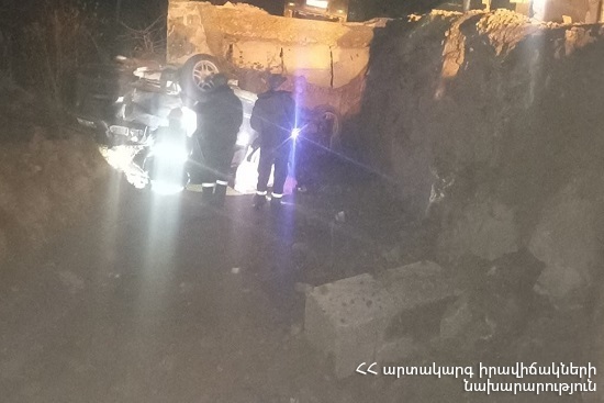 Ալավերդի-Այրում ավտոճանապարհին մեքենան շրջվել և հայտնվել է հարակից ձորակում․ վարորդը մահացել է