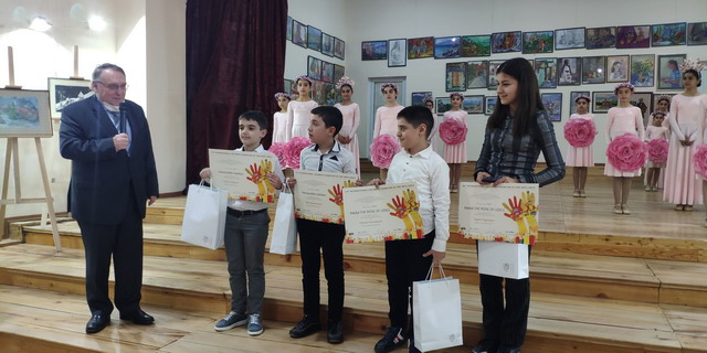 Դիլիջանի մանկական գեղարվեստի դպրոցի սաները հաջողություններ են գրանցել Չեխիայում կայացած միջազգային մրցույթ-ցուցահանդեսին