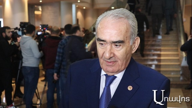 «Ո՞վ է մեղադրողը. նա համեմատվում է Սերժ Սարգսյանի, Ռոբերտ Քոչարյանի, Վազգեն Սարգսյանի հե՞տ». Գալուստ Սահակյան
