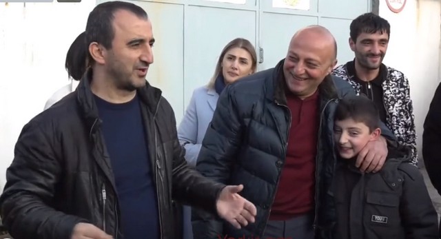 Մխիթար Զաքարյանն ու Արթուր Սարգսյանը ազատ արձակվեցին «Վարդաշեն» ՔԿՀ-ից