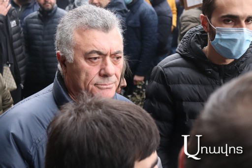 «Վազգեն Սարգսյանի մարմինը դեռ չէր սառել, ուղղակի սկսեցին առեւտուր անել, լավ էր, որ շատ տղամարդավարի Քոչարյանը դուրս վռնդեց». Ռուբեն Հակոբյան