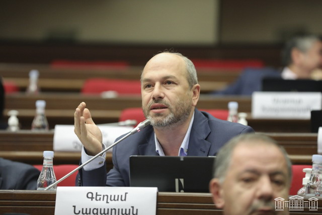 «Գիշերը տեսա այդ հարցազրույցը եւ ցնցվեցի, որ նման մտքեր են հնչում»․ Գեղամ Նազարյան