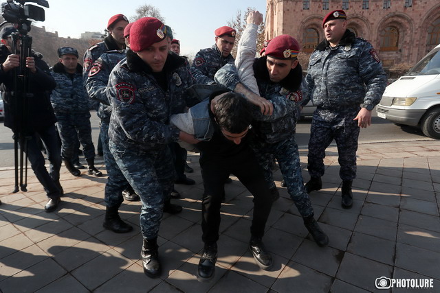 Ցույց ընդդեմ ԱՊՊԱ թանկացմանը․ կան բերման ենթարկվածներ