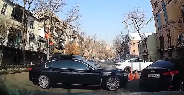 Ալեն Սիմոնյանին սպասարկած BMW-ն կվաճառվի, այն լավ վիճակում է. Civilnet