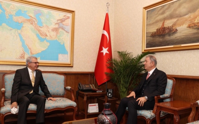 Թուրքիայի պաշտպանության նախարարն ընդունել է Անկարայի՝ հայ-թուրքական երկխոսության բանագնացին