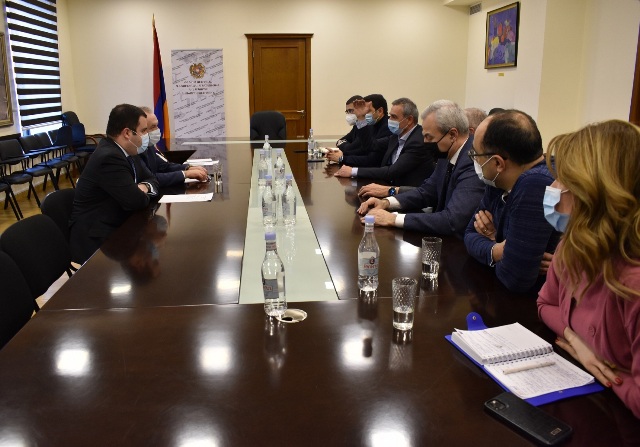 «Ստեղծվել է մի վիճակ, երբ մրցունակ երիտասարդ ինժեներ-մասնագետներն այսօր ներգրավված չեն կրթության կազմակերպման գործընթացում». Վահրամ Դումանյան