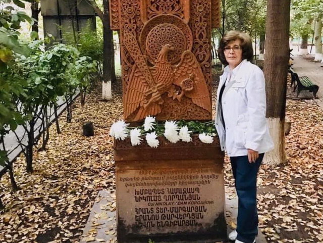 Աիդա Ներսիսյանի ջանքերով էր, որ 1921-ին կացնահարվածների եղբայրական գերեզմանոցի տեղում հուշաքար տեղադրվեց