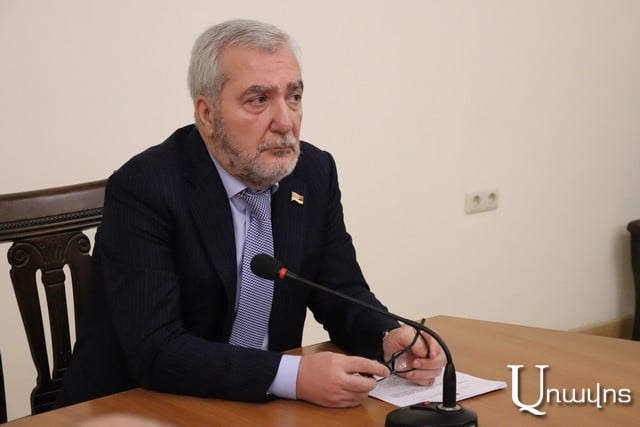 «Ռոբերտ Քոչարյանը թույլ չտվեց, որ իրենք բաց ճակատով գան». Անդրանիկ Քոչարյանը՝ ընդդիմադիր պատգամավորներին