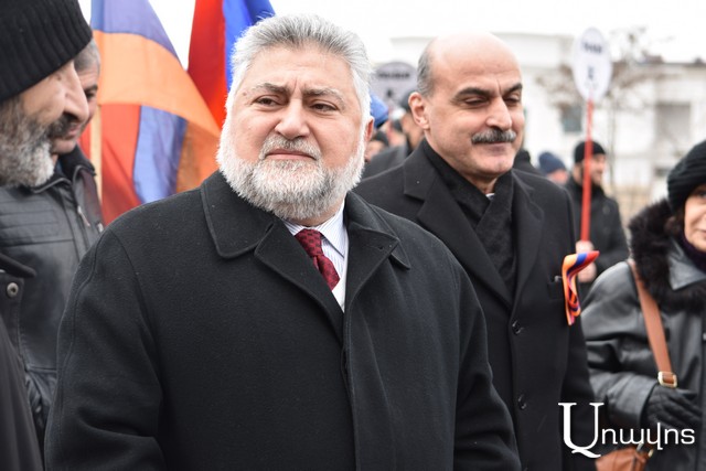 «Եթե ՀՀ-ն ուզում է, որ Արեւմուտքն օգնի, ինքը պետք է լինի Արեւմուտքի, ոչ թե Արեւմուտքի թշնամու դաշնակիցը»․ Արա Պապյան