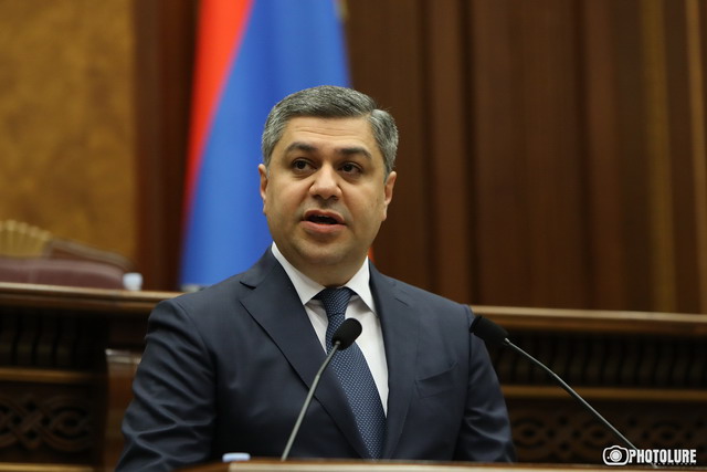 Անելիք չունեմ մի խորհրդարանում, որտեղ ծափահարում են «պետք է իջեցնել Արցախի կարգավիճակի նշաձողը» ասողին. «Հրապարակ»