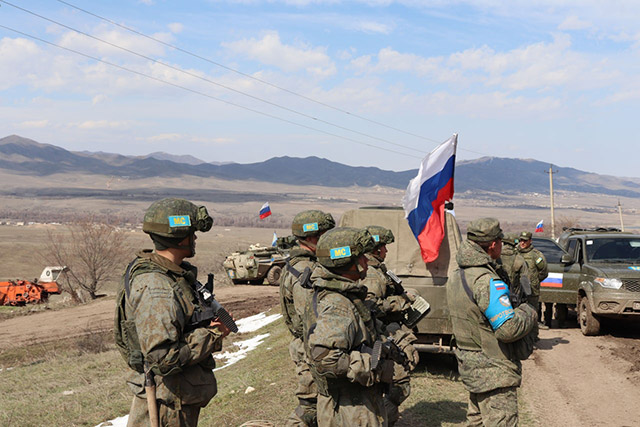 Խաղաղապահները բանակցում են Ադրբեջանի ներկայացուցիչների հետ. Ռուսաստանի ՊՆ