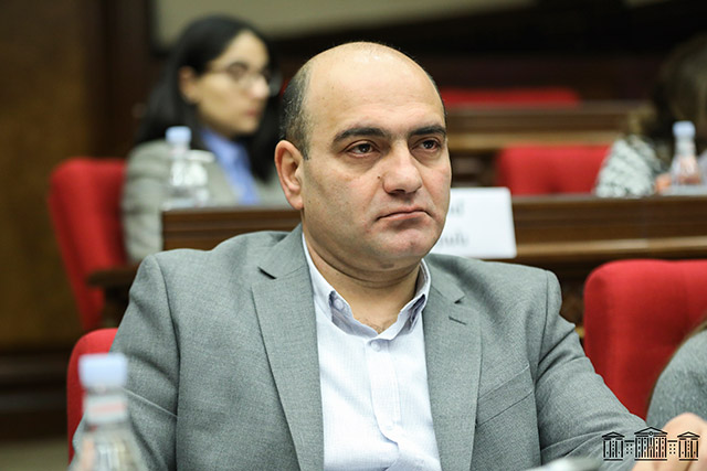 «Եթե հակաճգնաժամային իրական ու համարժեք միջոցառումներ չլինեն, մենք ընդհուպ մինչև տնտեսական անկում կարող ենք արձանագրել»․ «Փաստ»