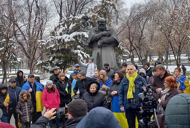 Ուկրաինայի ժողովրդի հետ համերաշխության ակցիա` Տարաս Շեւչենկոյի արձանի մոտ